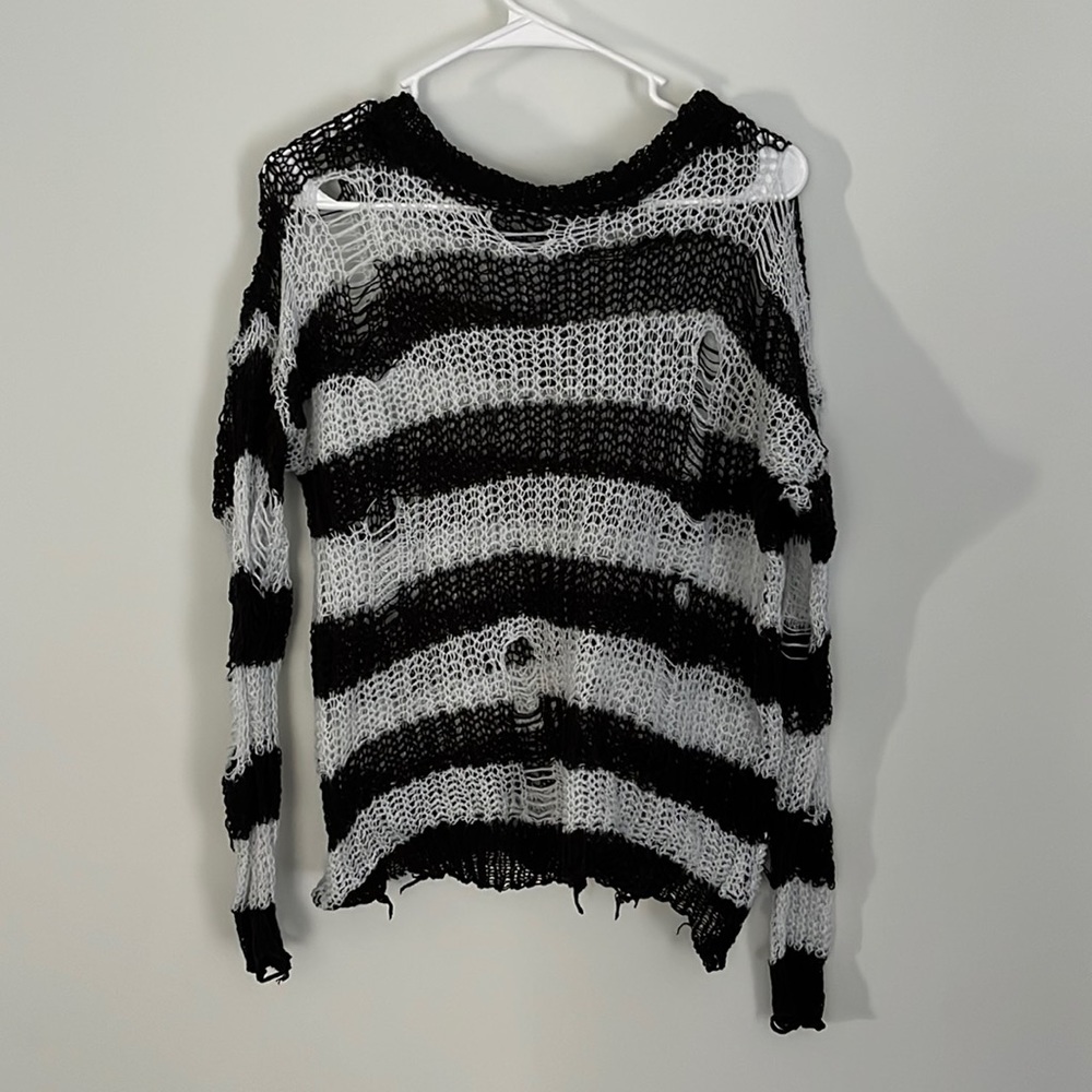 Loosely knitted sweater